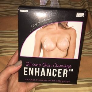 Strapless / Seamless Bra for Deep Plunge - D CUP